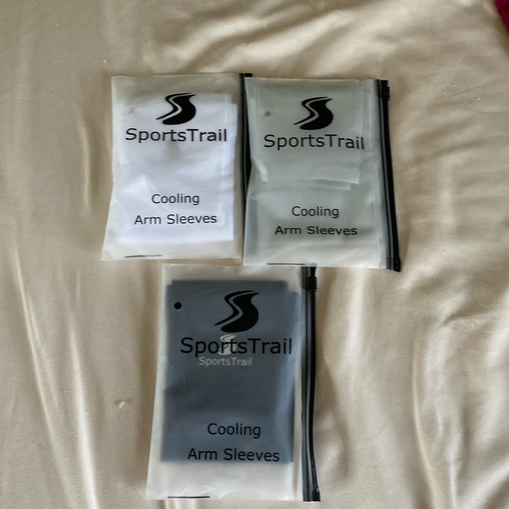 Sports trail cooling arm sleeves